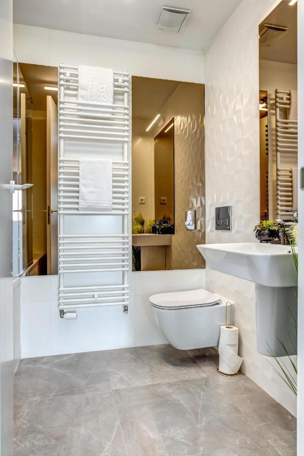 North Twin Apartment Букурещ Екстериор снимка