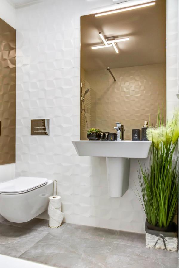 North Twin Apartment Букурещ Екстериор снимка