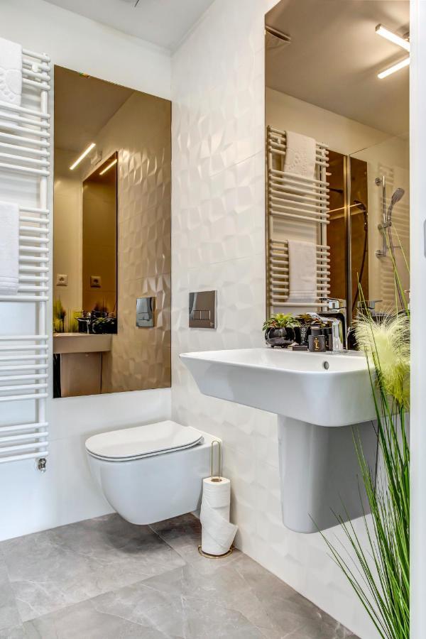 North Twin Apartment Букурещ Екстериор снимка